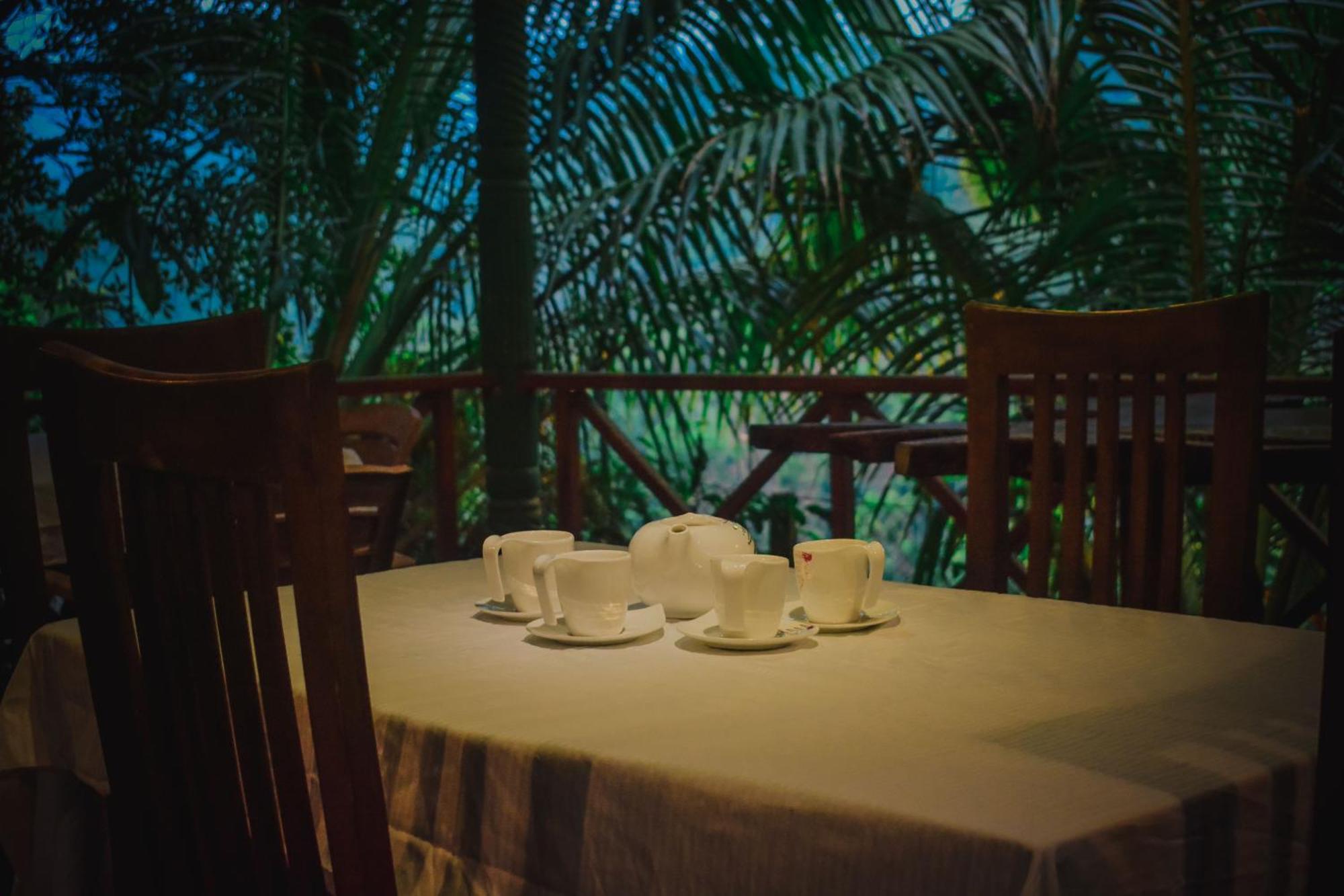 ホテル Sinharaja Rest デニヤヤ エクステリア 写真