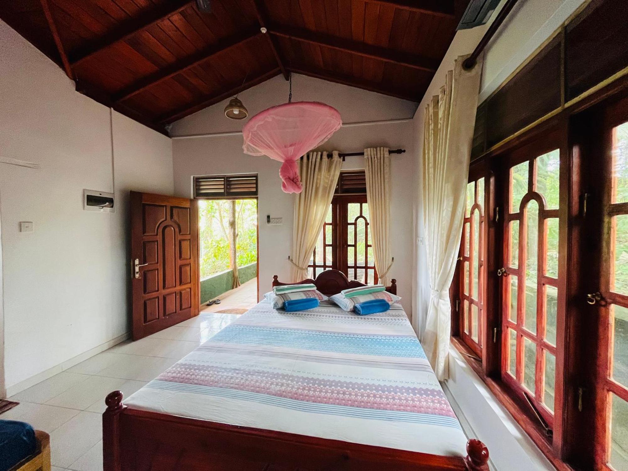 ホテル Sinharaja Rest デニヤヤ エクステリア 写真