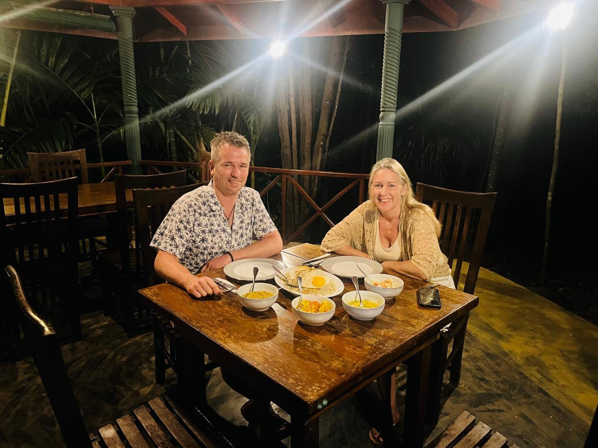 ホテル Sinharaja Rest デニヤヤ エクステリア 写真